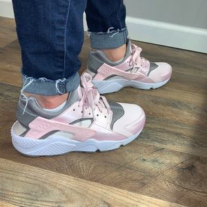 Nike Woman Huaraches🏃♀️